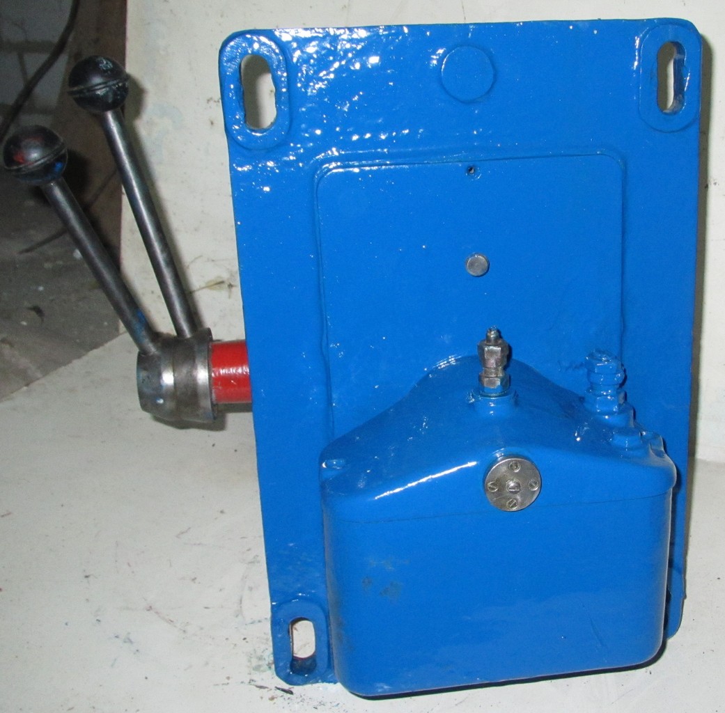 коробка скоростей тв-320 , шпиндельная бабка ТВ 320, люнет, задняя бабка, запчасти 1а616  шестерни, кулачки, патрон токарный